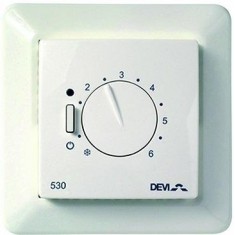  DEVI Терморегулятор DEVIreg 530, (+ 5+ 45С), механічний, датчик на проводі 3м, 85 х 85мм, макс. 15A, білий 